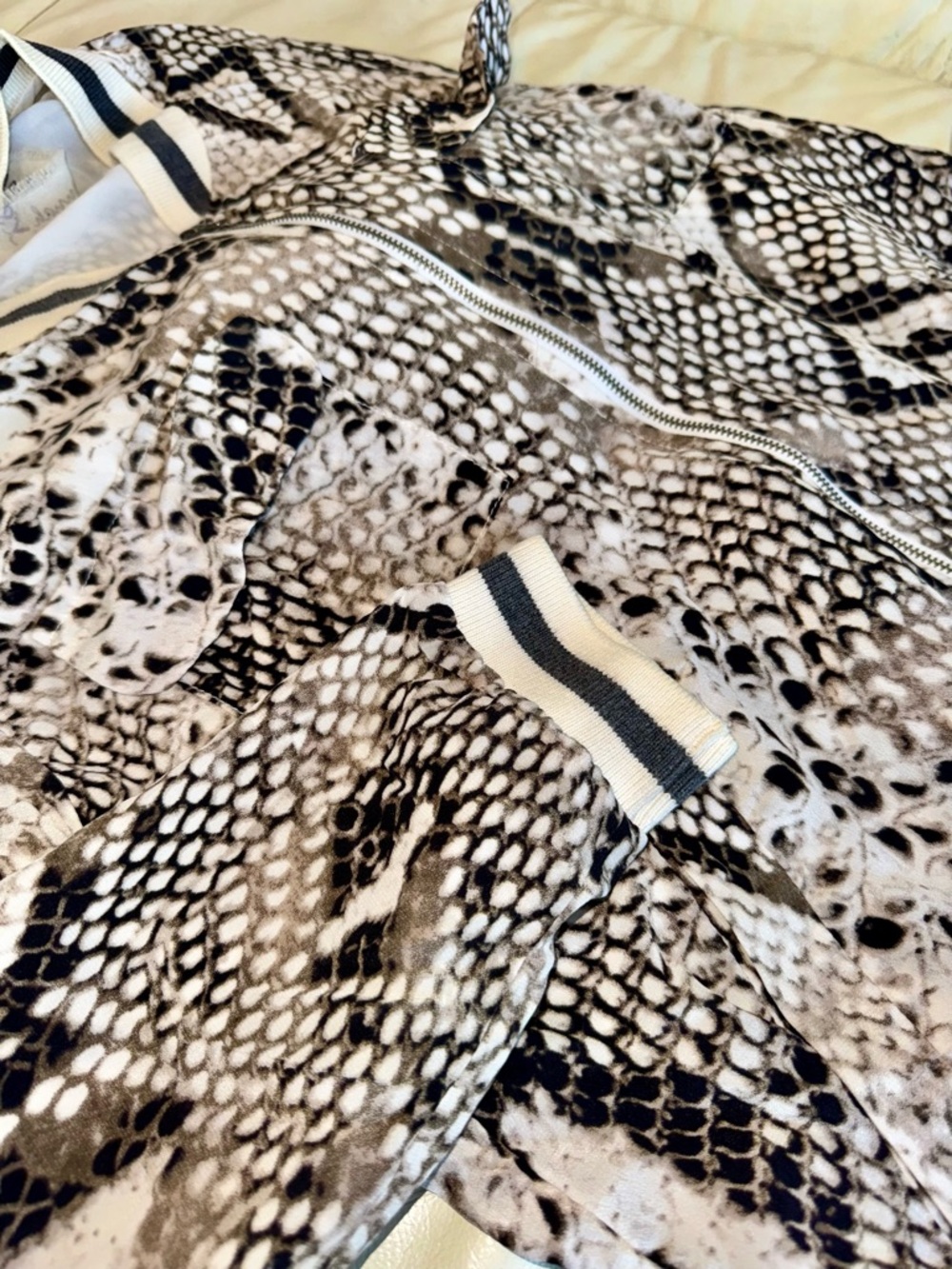Laila & Savannah Neutral Snake-Print Bomber Jacket in Black, White & Tan - Picture 4 of 4